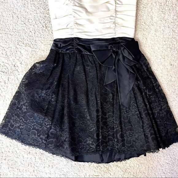 Roberta California Vintage Dress - Picture 5 of 12